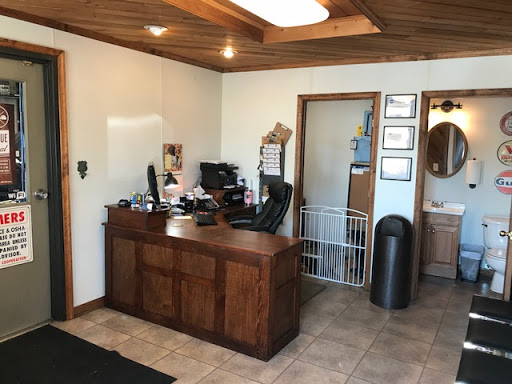 Auto Repair Shop «Woodard Automotive Inc.», reviews and photos, 18 Short St, Fredericksburg, VA 22405, USA