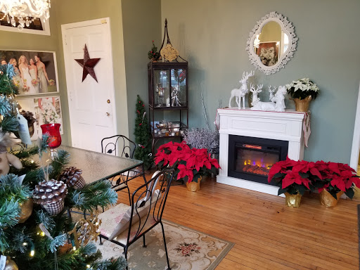 Florist «Agnew Florist-Watertown», reviews and photos, 587 Main St, Watertown, CT 06795, USA