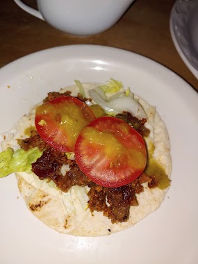 Tacos De Cochinita En El Tope