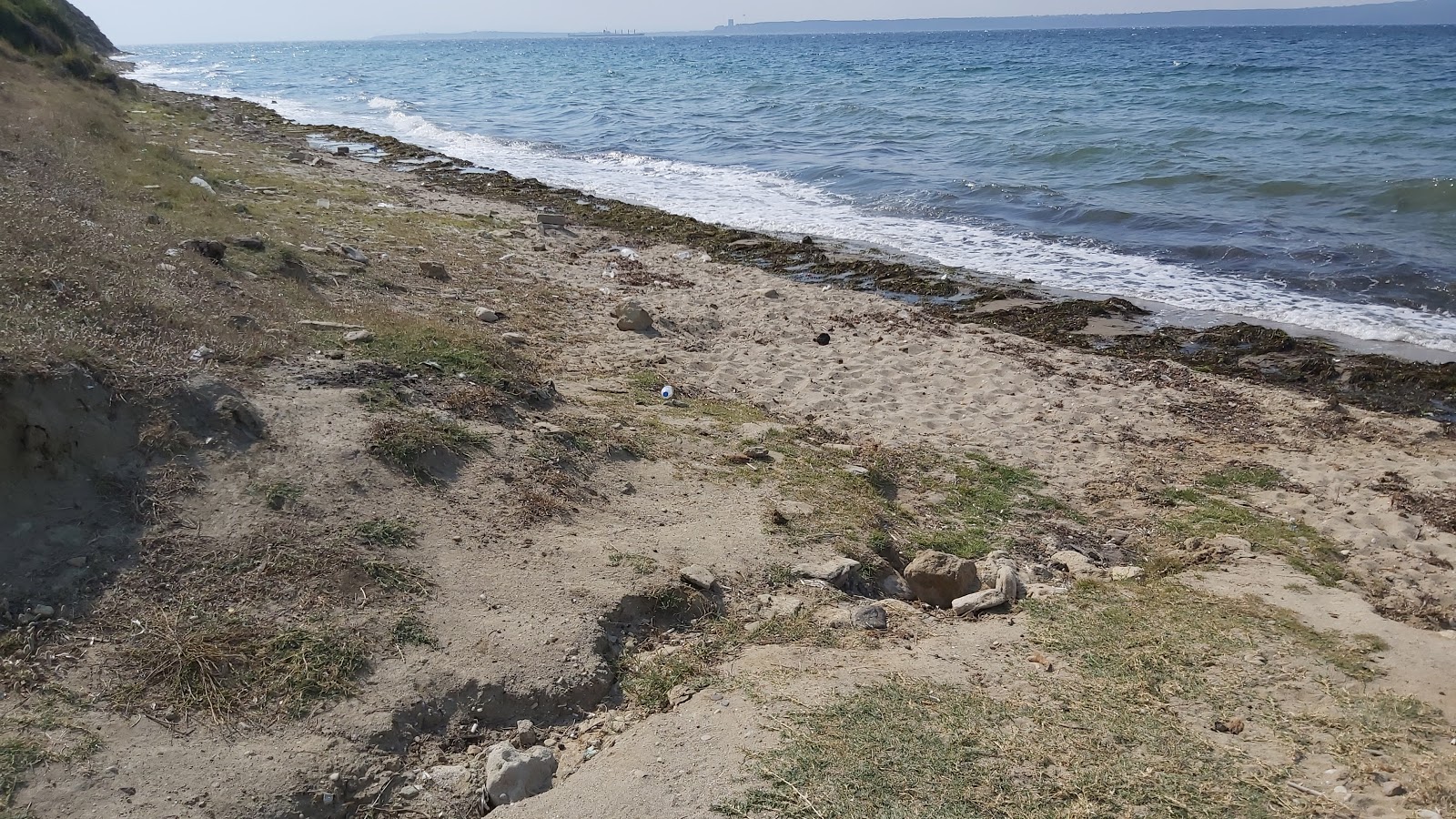 Fotografie cu Halileli beach cu o suprafață de apa pură turcoaz