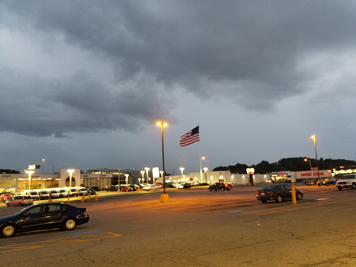 Liquor Store «Austin Liquors», reviews and photos, 117 Gold Star Blvd, Worcester, MA 01606, USA