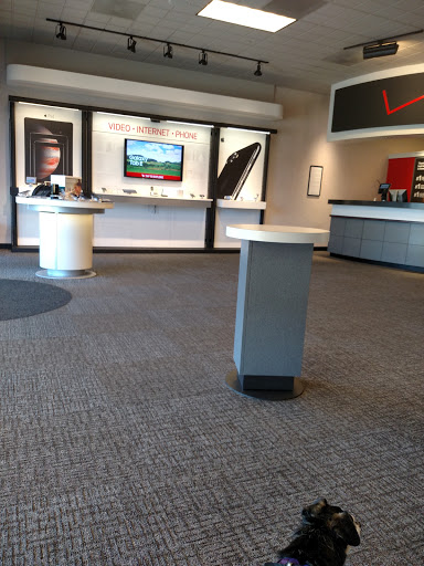 Cell Phone Store «Verizon», reviews and photos, 653 Sleater Kinney Rd SE, Lacey, WA 98503, USA