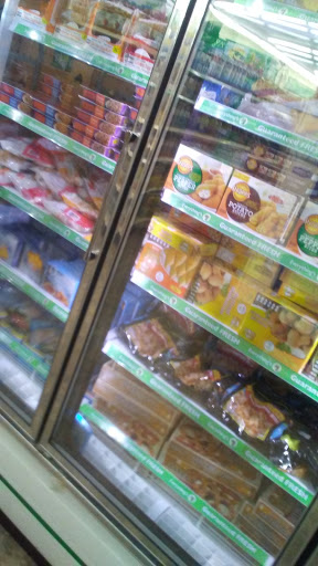 Dollar Store «Dollar Tree», reviews and photos, 7001 Cermak Rd, Berwyn, IL 60402, USA