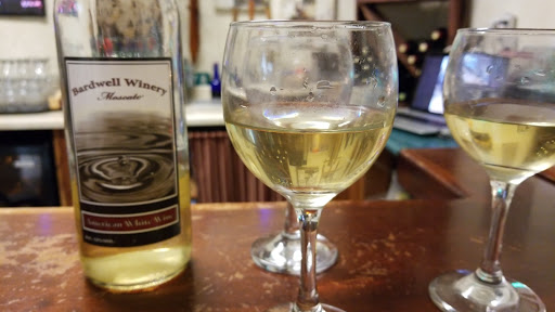 Winery «Bardwell Winery», reviews and photos, 716 N High St, Mt Orab, OH 45154, USA