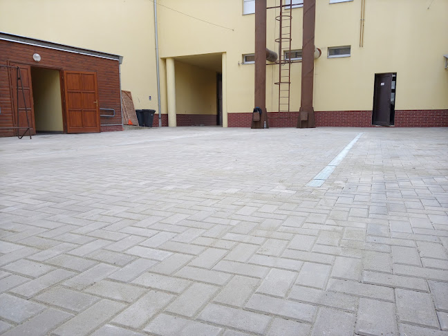 MaBau kertépítés, térkövezés, kerítés építés, földmunkák - Építőipari vállalkozás