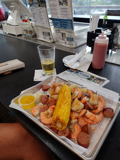 Shopping Mall «Coligny Plaza Shopping Center», reviews and photos, 1 N Forest Beach Dr, Hilton Head Island, SC 29928, USA