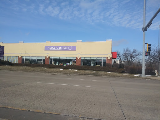 Thrift Store «WINGS Resale Store», reviews and photos, 300 W Golf Rd, Schaumburg, IL 60195, USA