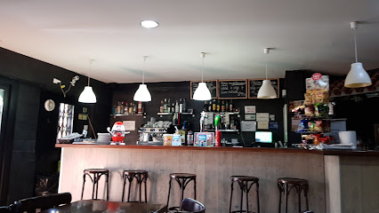 Bar Restaurant Tropical5 - Carrer de Vic, 7, 08160 Montmeló, Barcelona, Spain