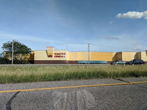 Movie Theater «Wehrenberg Theatres St. Charles Stadium 18 Cine», reviews and photos, 1830 S 1st Capitol Dr, St Charles, MO 63303, USA