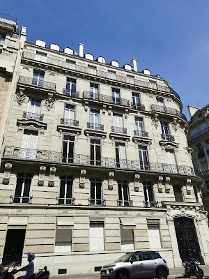 Embassy Service à Paris