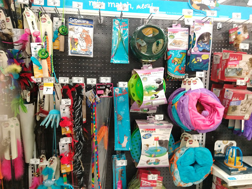 Pet Supply Store «Petco Animal Supplies», reviews and photos, 1930 SW Wanamaker Rd, Topeka, KS 66604, USA