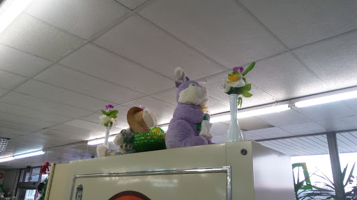 Laundromat «Tubs & Tumbler Coin Laundry & Dry Cleaning Service», reviews and photos, 3680 Elizabeth St, Wayne, MI 48184, USA