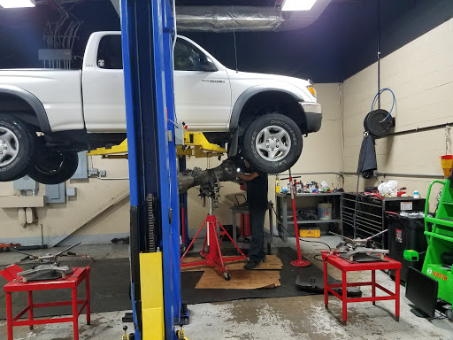 Auto Repair Shop «K&G Auto Repair and Detailing», reviews and photos, 4588 Eisenhower Ave, Alexandria, VA 22304, USA