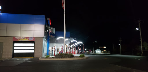 Car Wash «Foam & Wash Car Wash, Dog Wash & Laundromat», reviews and photos, 1520 U.S. 9, Wappingers Falls, NY 12590, USA