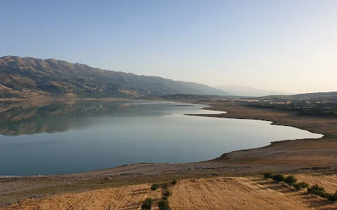 Qaraoun Dam Overlook image