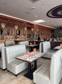 Atmosphère du Restaurant asiatique Royal Gourmand à Saint-Pierre-du-Mont - n°19