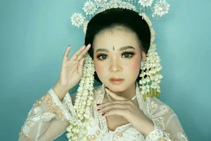 Make-Up Artist Jakarta By Womanbeauty salon image