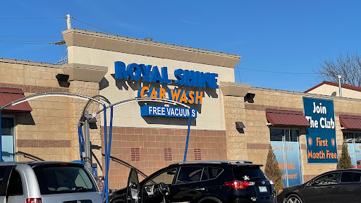Royal Shine Car Wash en Shawnee