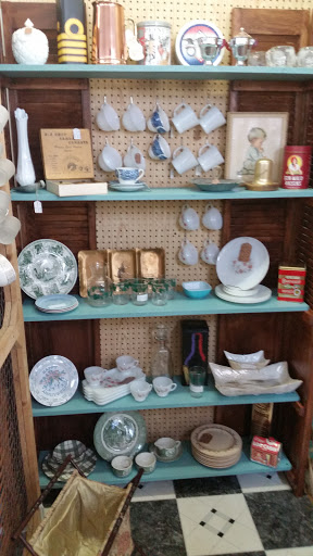 Antique Store «Hidden Talent Gifts & Antiques», reviews and photos, 400 S Main St, McGregor, TX 76657, USA