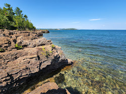 Foto von Black Rocks Beach mit sehr sauber Sauberkeitsgrad
