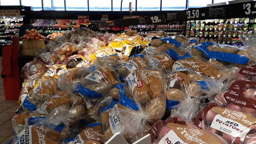 Supermarket «Giant Eagle Supermarket», reviews and photos, 27505 Chardon Rd, Willoughby Hills, OH 44092, USA