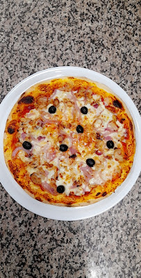 Plats et boissons du Pizzeria STELLA PIZZA à Hettange-Grande - n°13