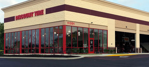 Tire Shop «Discount Tire Store - Farragut, TN», reviews and photos, 11201 Kingston Pike, Farragut, TN 37934, USA