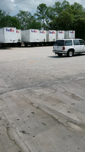 Mailing Service «FedEx Freight», reviews and photos, 6952 E Hillsborough Ave, Tampa, FL 33610, USA