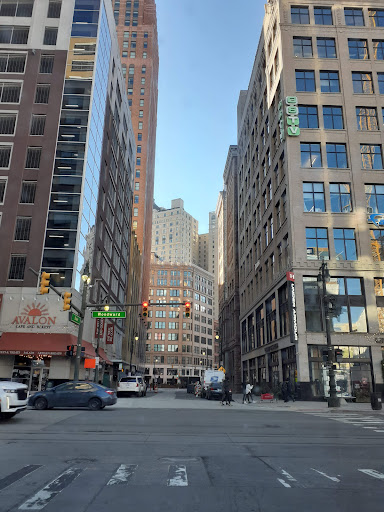 Clothing Store «Under Armour Brand House», reviews and photos, 1201 Woodward Ave, Detroit, MI 48226, USA