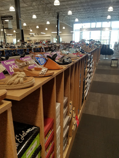 Shoe Store «DSW Designer Shoe Warehouse», reviews and photos, 4665 Town Crossing Dr, Jacksonville, FL 32246, USA