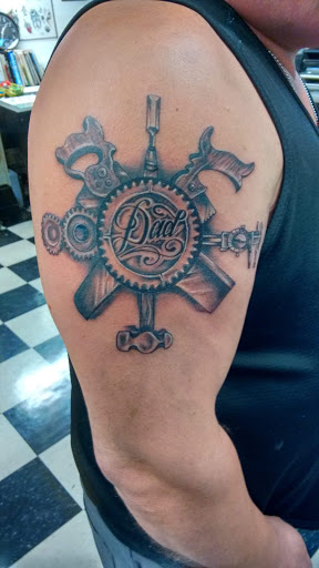 Tattoo Shop «Freehanman Tattoo», reviews and photos, 25 PA-611, Bartonsville, PA 18321, USA