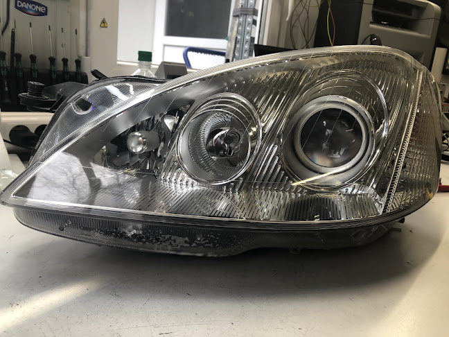 Autóüveg4 fényszórófelújítás - Szomód