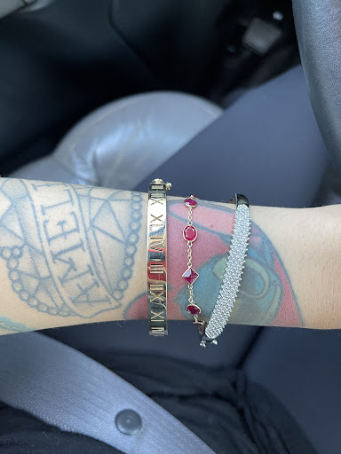 Pawn Shop «Gems N’ Loans - Jewelry and Pawn Shop Oceanside», reviews and photos, 3753 Mission Ave #111, Oceanside, CA 92058, USA