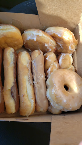 Bakery «Fresno Donut House», reviews and photos, 3145 N Blackstone Ave, Fresno, CA 93703, USA