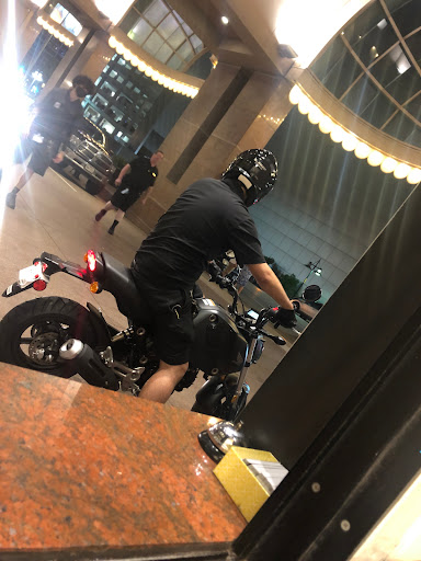 Motorcycle Dealer «Freedom Powersports Farmers Branch», reviews and photos, 13700 N Stemmons Fwy, Farmers Branch, TX 75234, USA