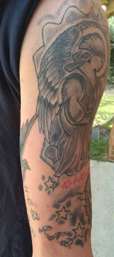 Explore minimal finger tattoos ideas, creative tattoo ideas in Meridian, available at SK-Tattoo1