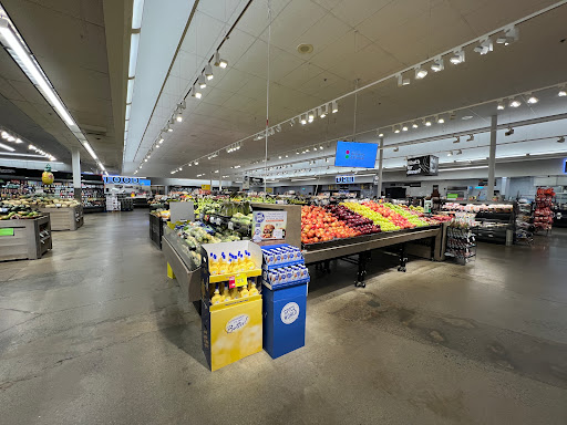 Grocery Store «Stop & Shop», reviews and photos, 44 Fenn Rd, Newington, CT 06111, USA