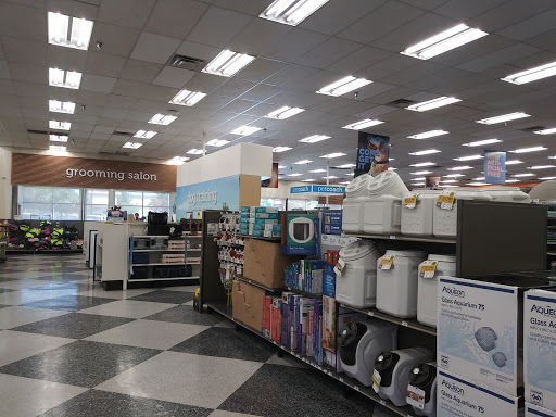 Pet Supply Store «Petco Animal Supplies», reviews and photos, 5850 Sepulveda Blvd, Van Nuys, CA 91411, USA