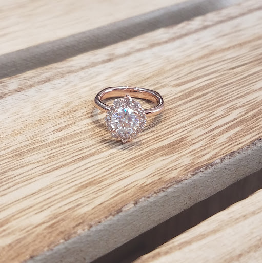 Jewelry Store «Kennington Jewelers», reviews and photos, 7799 N 1st St, Fresno, CA 93720, USA