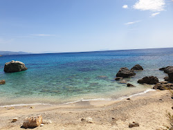 Foto di Agios Sostis beach con baia piccola