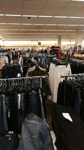 Department Store «Nordstrom Rack Glendale Fashion Center», reviews and photos, 227 N Glendale Ave, Glendale, CA 91206, USA