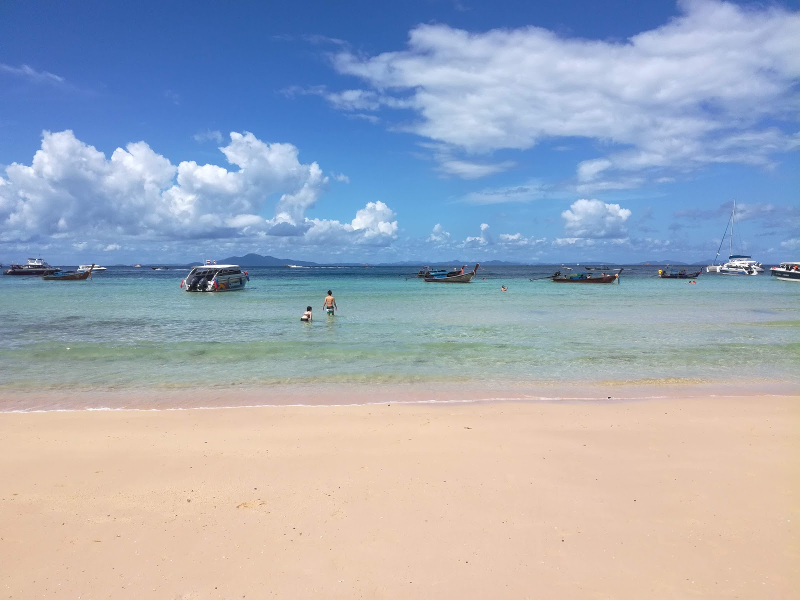 Foto van Loh Moo Dee Strand met turquoise puur water oppervlakte