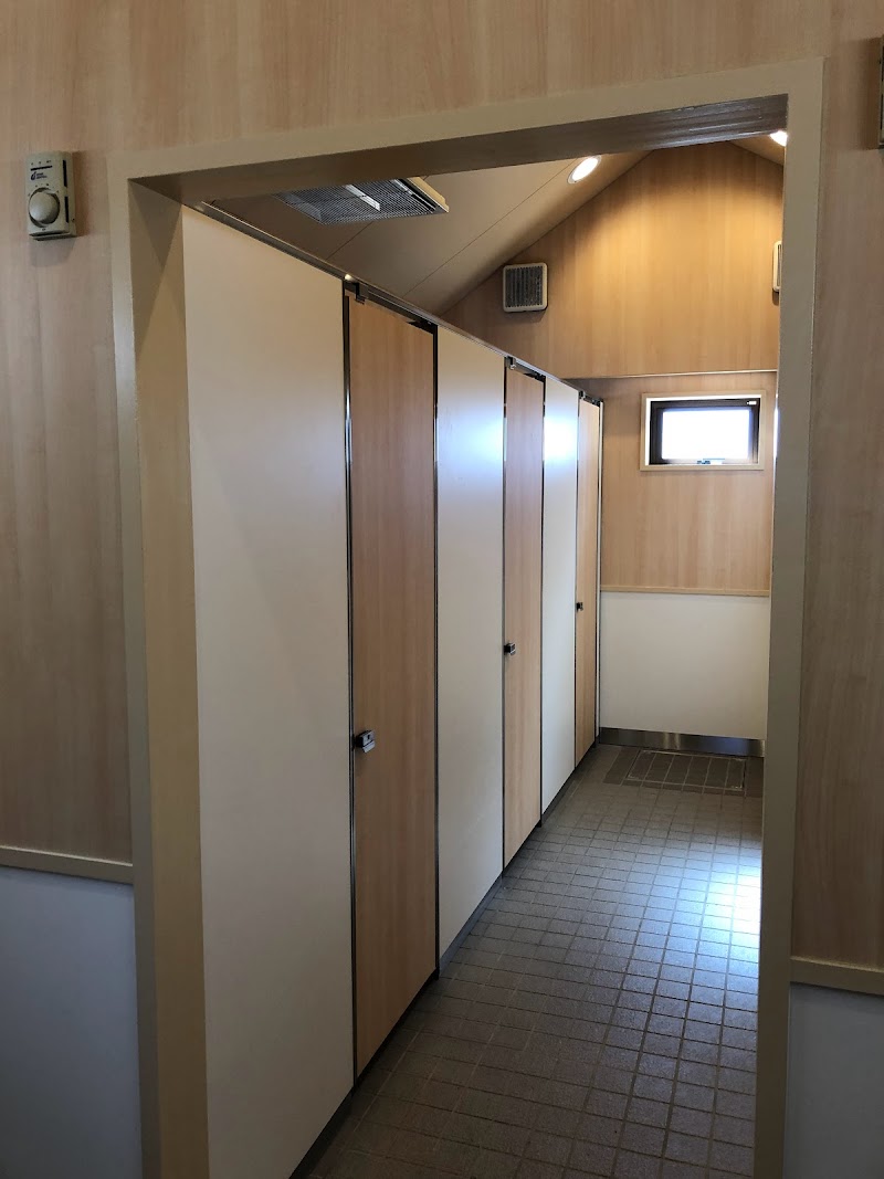 襟裳岬駐車場トイレ