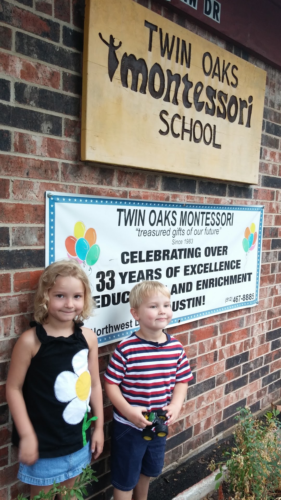 Twin Oaks Montessori