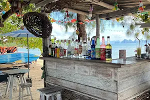 Cozy Island Bar and Painting workshop image