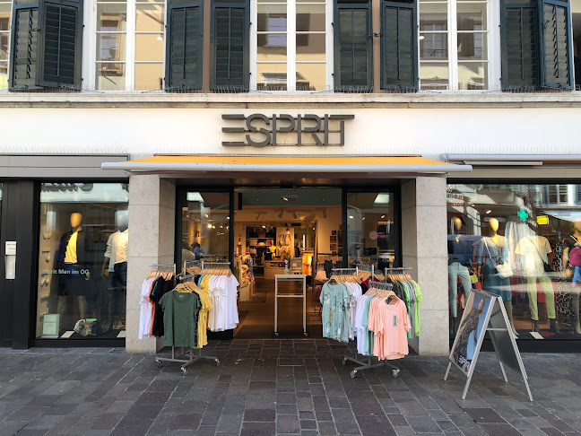 Esprit Shop - Bekleidungsgeschäft