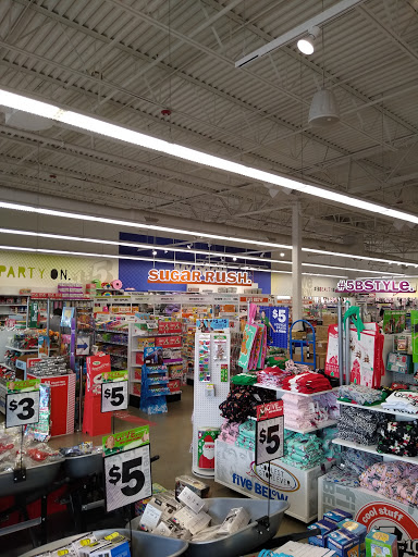 Variety Store «Five Below», reviews and photos, 9520 Village Pl Blvd, Brighton, MI 48116, USA