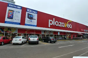 plazaVea San Isidro image