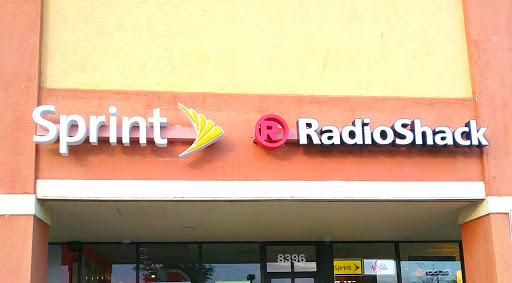 RadioShack - Closed, 8396 N Lockwood Ridge Rd, Sarasota, FL 34243, USA, 