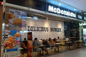 McDonald's Siam Paragon image